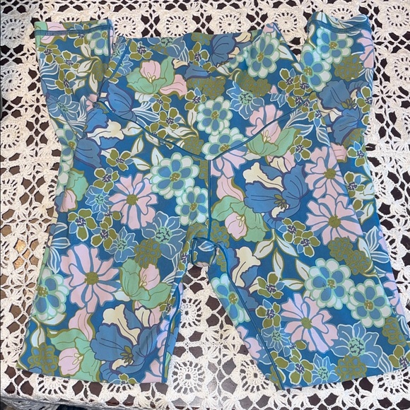 aerie Pants - Aerie Floral Leggings - Blue, Green, and Pink